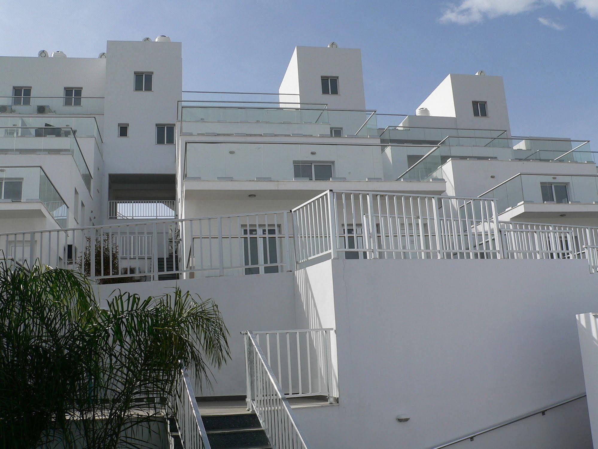 High View Gardens Aparthotel Mazotos Exterior photo
